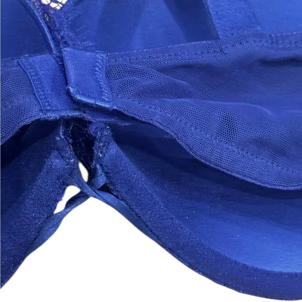 Victoria's Secret Bombshell Add-2-Cups Lace Push-Up Bra Shine Strap 36D